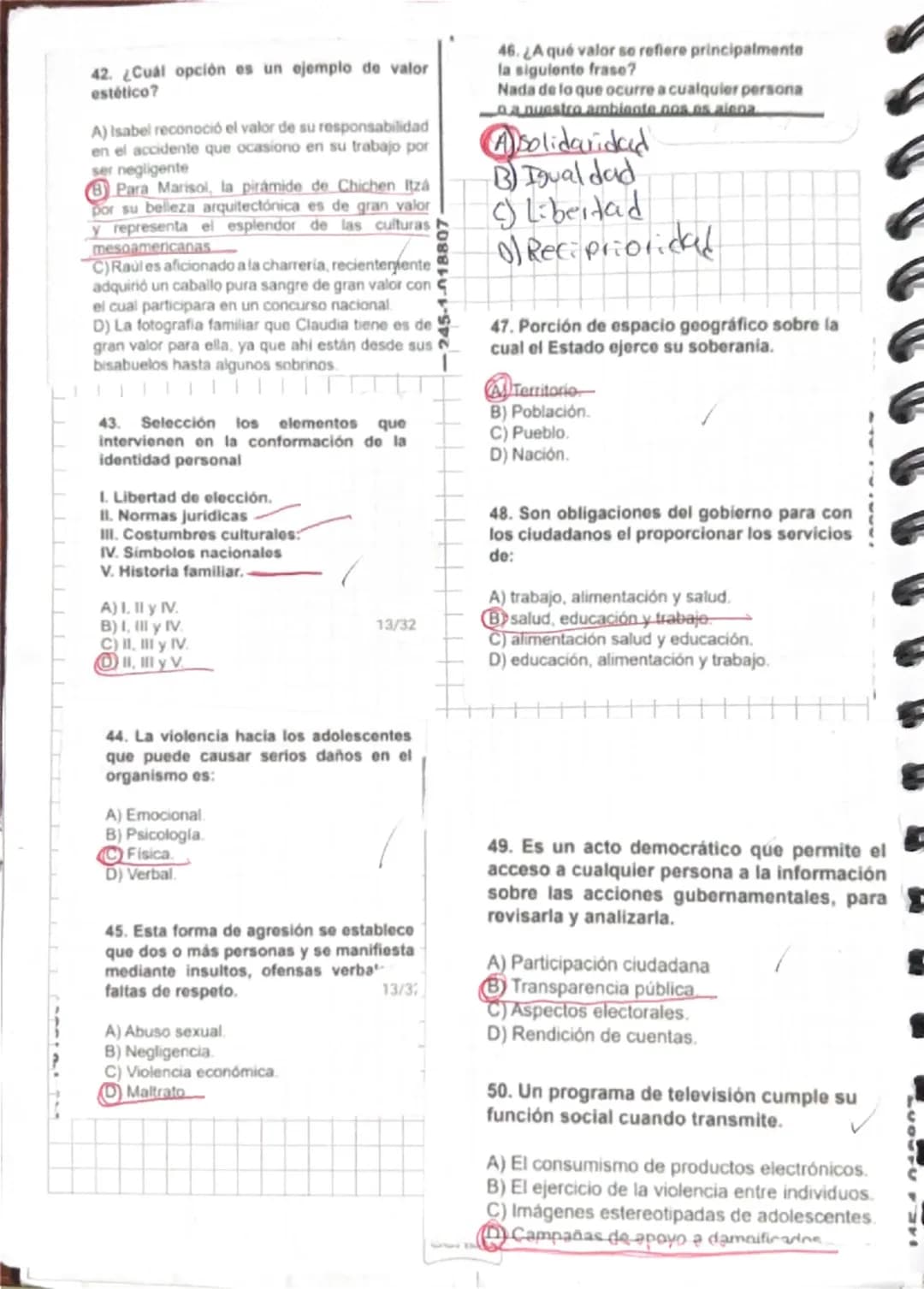 MATEMÁTICAS
1. Se sabe que en una población una de cada
ocho personas es niño. Si en una fiesta de
esa población hay 400 personas. ¿Cuántos
