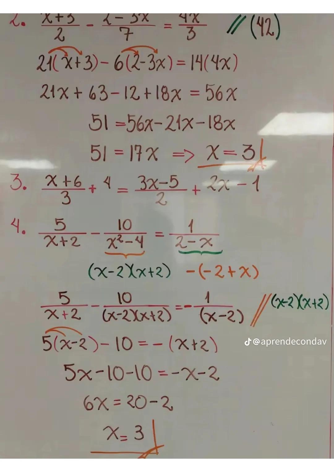 ECUACIONES DE 2 do GRADO
La ecuación de segundo grado tiene la siguiente
forma:
①ax²+bx+c=0 ; a≠0
a,b,c son
coeficientes.
Caso Particular
Si