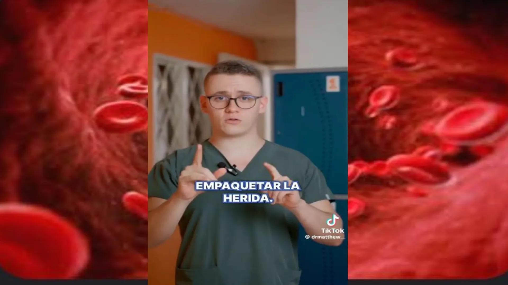 # LAS HEMORRAGIAS ¿QUE ES UNA HEMORRAGIA?
La hemorragia es la salida de sangre de los vasos
sanguíneos de manera anormal. Puede ocurrir
tant