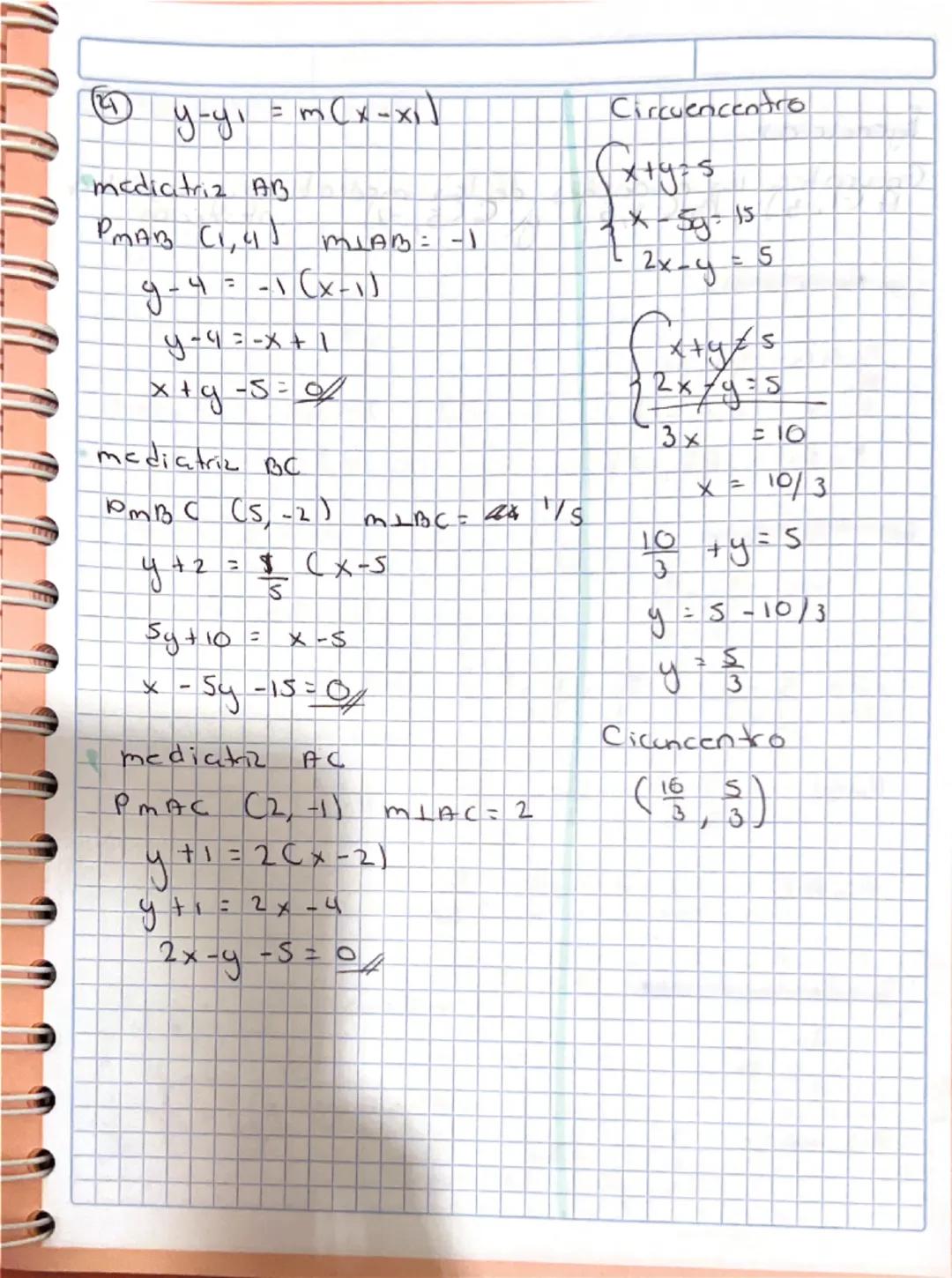 Mediatriz
Unge regta que pase pepereale pente medig de un lado
perpendicular
La intersección de las mediatrices se le conoce
como Circunfer